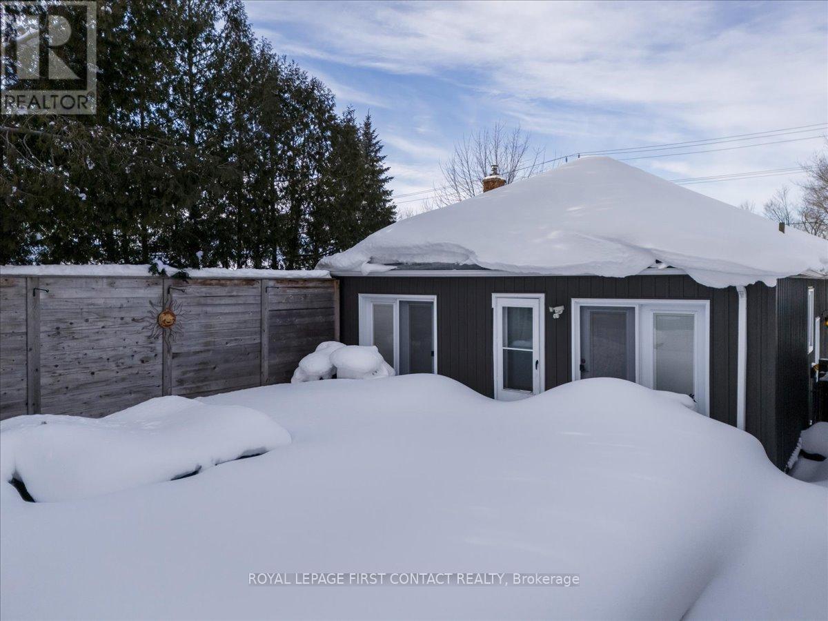 












159 CODRINGTON STREET

,
Barrie,




Ontario
L4M1R9

