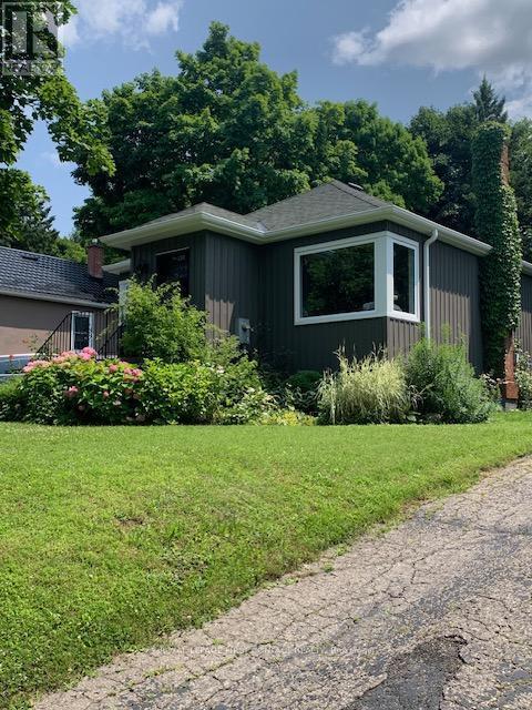 












159 CODRINGTON STREET

,
Barrie,




Ontario
L4M1R9

