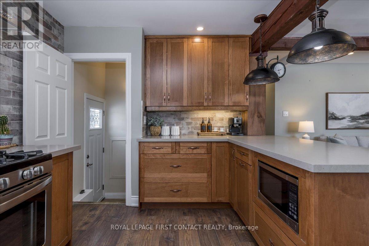 












159 CODRINGTON STREET

,
Barrie,




Ontario
L4M1R9

