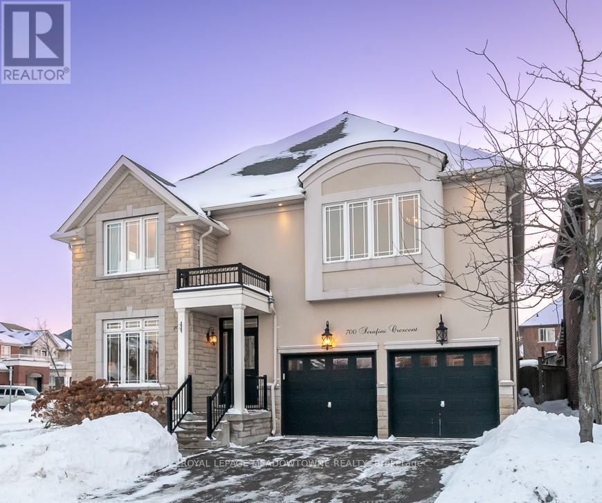












700 SERAFINI CRESCENT

,
Milton,




Ontario
L9T7P4

