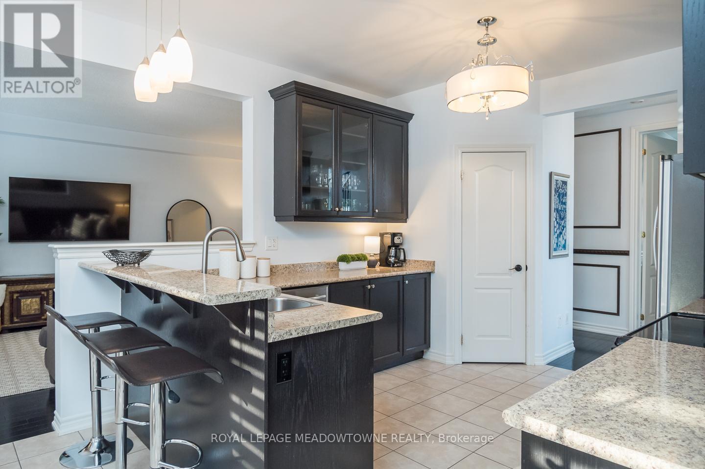 












700 SERAFINI CRESCENT

,
Milton,




Ontario
L9T7P4

