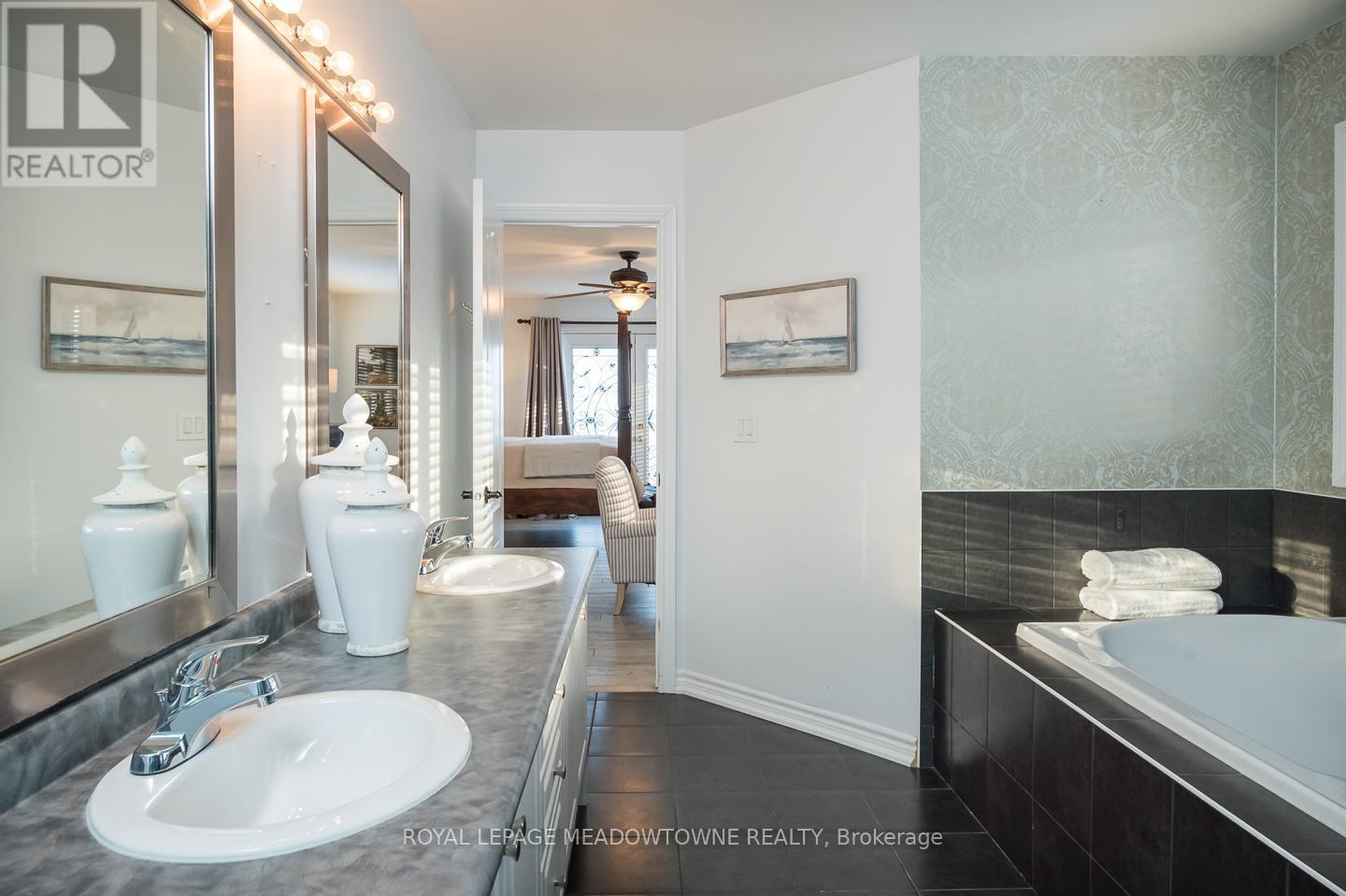 












700 SERAFINI CRESCENT

,
Milton,




Ontario
L9T7P4

