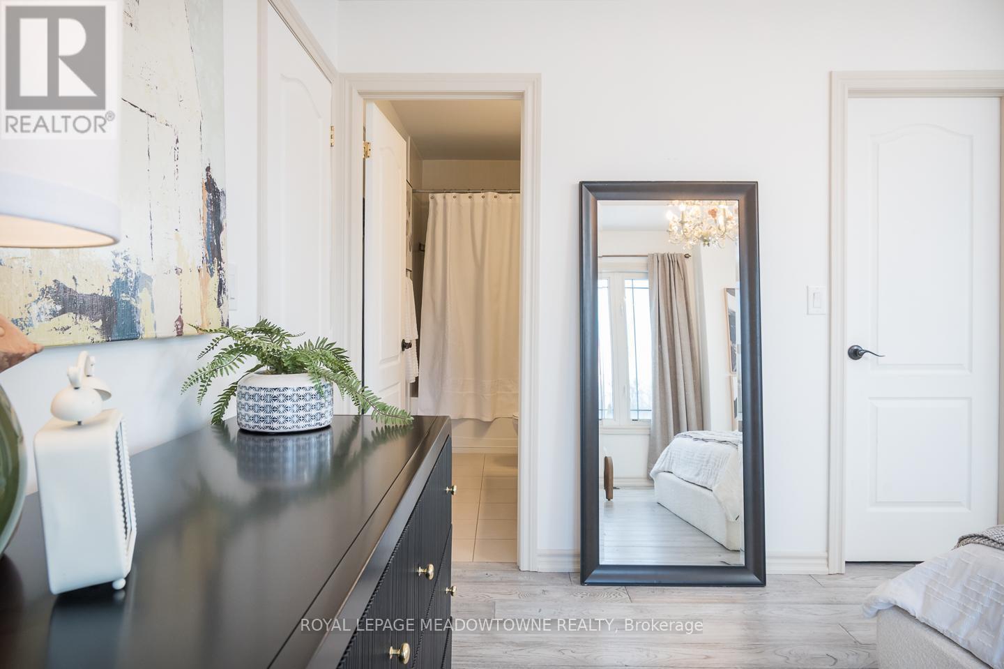 












700 SERAFINI CRESCENT

,
Milton,




Ontario
L9T7P4

