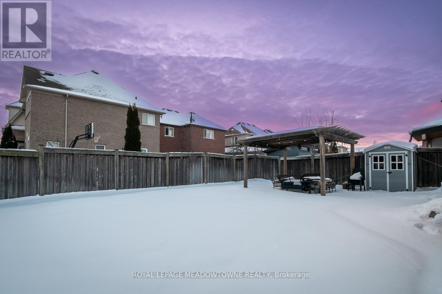 












700 SERAFINI CRESCENT

,
Milton,




Ontario
L9T7P4

