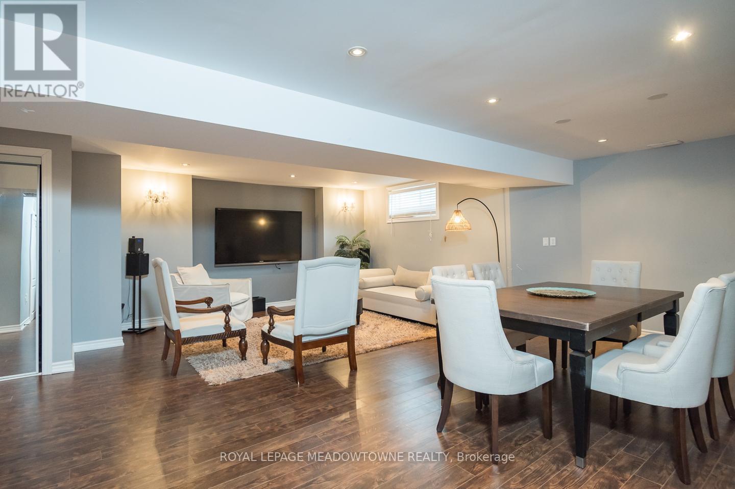 












700 SERAFINI CRESCENT

,
Milton,




Ontario
L9T7P4

