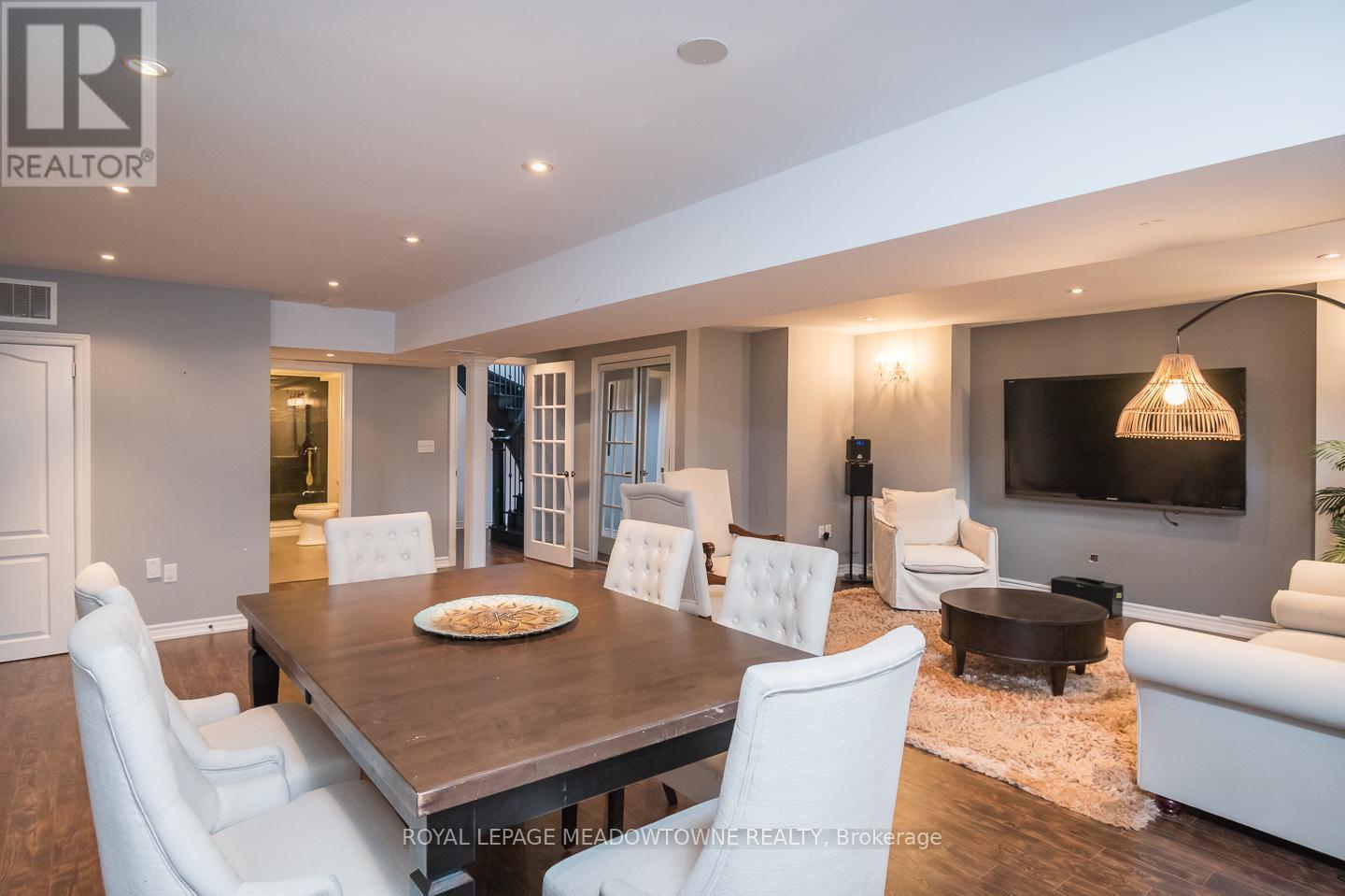 












700 SERAFINI CRESCENT

,
Milton,




Ontario
L9T7P4

