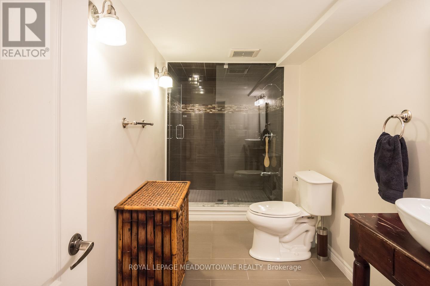 












700 SERAFINI CRESCENT

,
Milton,




Ontario
L9T7P4

