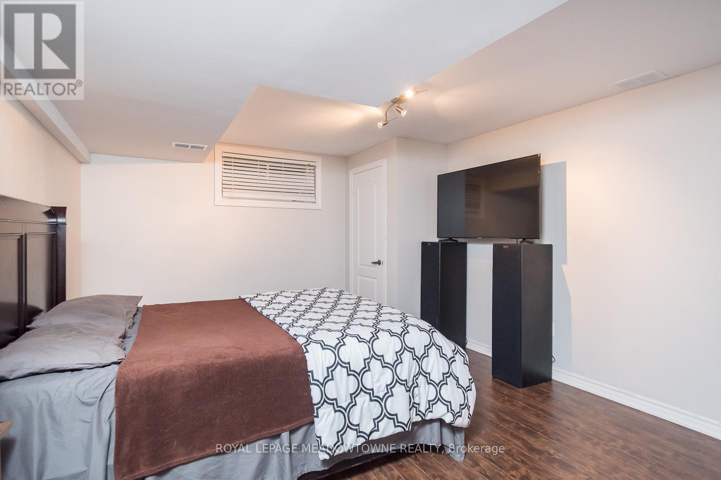 












700 SERAFINI CRESCENT

,
Milton,




Ontario
L9T7P4

