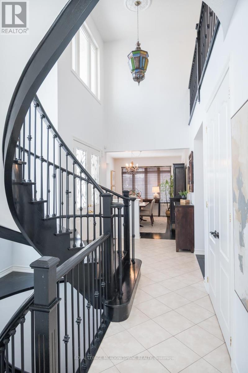 












700 SERAFINI CRESCENT

,
Milton,




Ontario
L9T7P4

