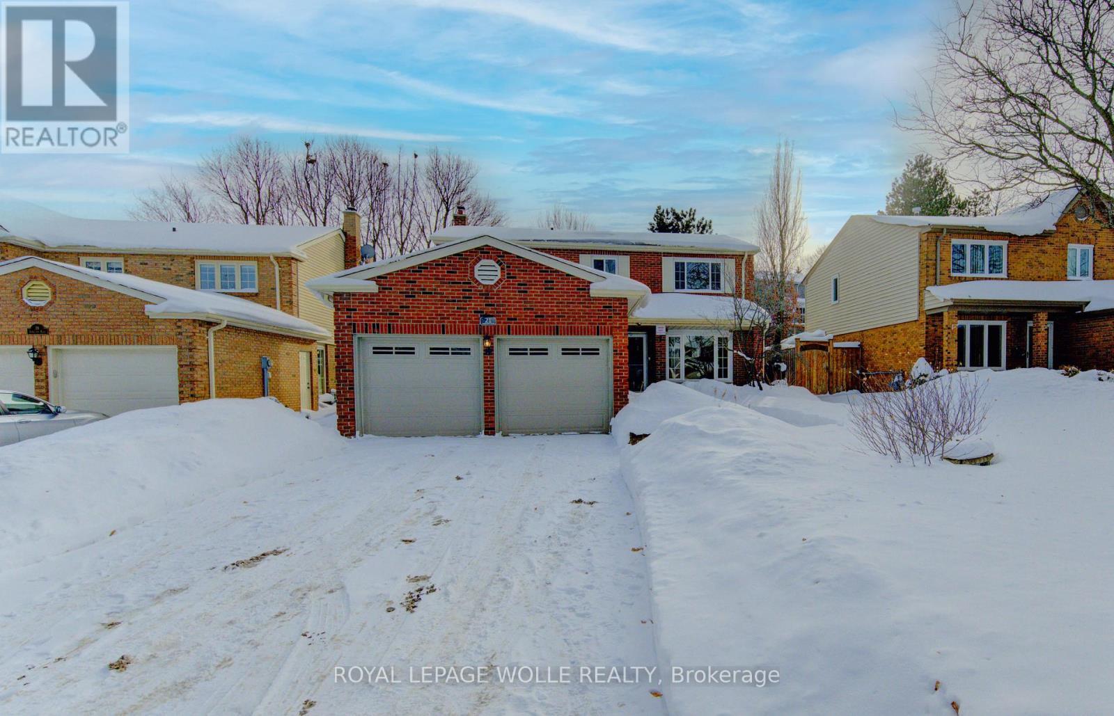 












21 SANDCLIFFE PLACE

,
Waterloo,




Ontario
N2T1A8

