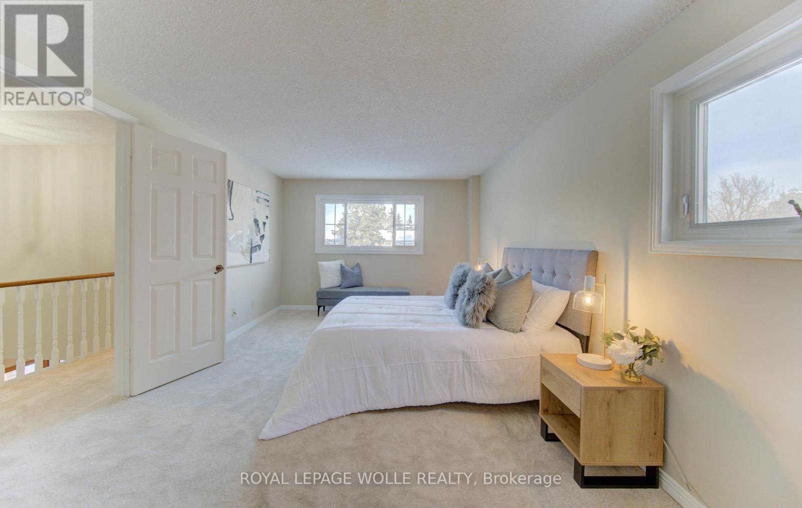 












21 SANDCLIFFE PLACE

,
Waterloo,




Ontario
N2T1A8

