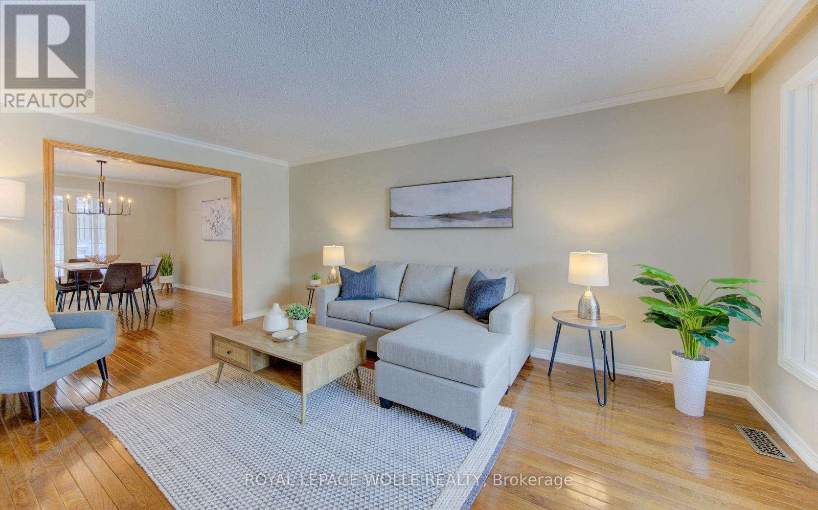 












21 SANDCLIFFE PLACE

,
Waterloo,




Ontario
N2T1A8

