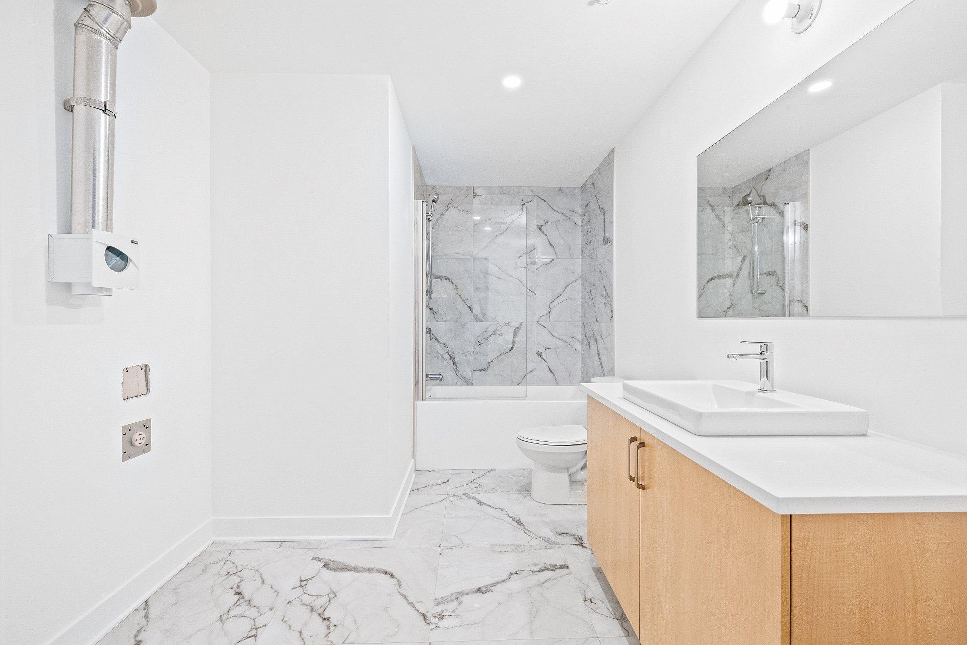 









244


Boul. Hymus

, 407,
Pointe-Claire,




QC
H9R1G3

