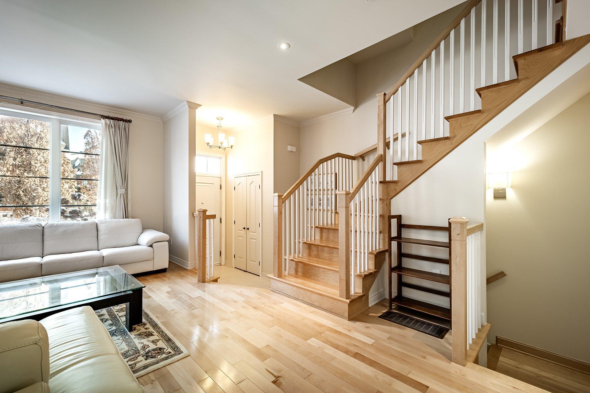 









2220


Rue de l'Équateur

,
Montréal (Saint-Laurent),




QC
H4R0H4

