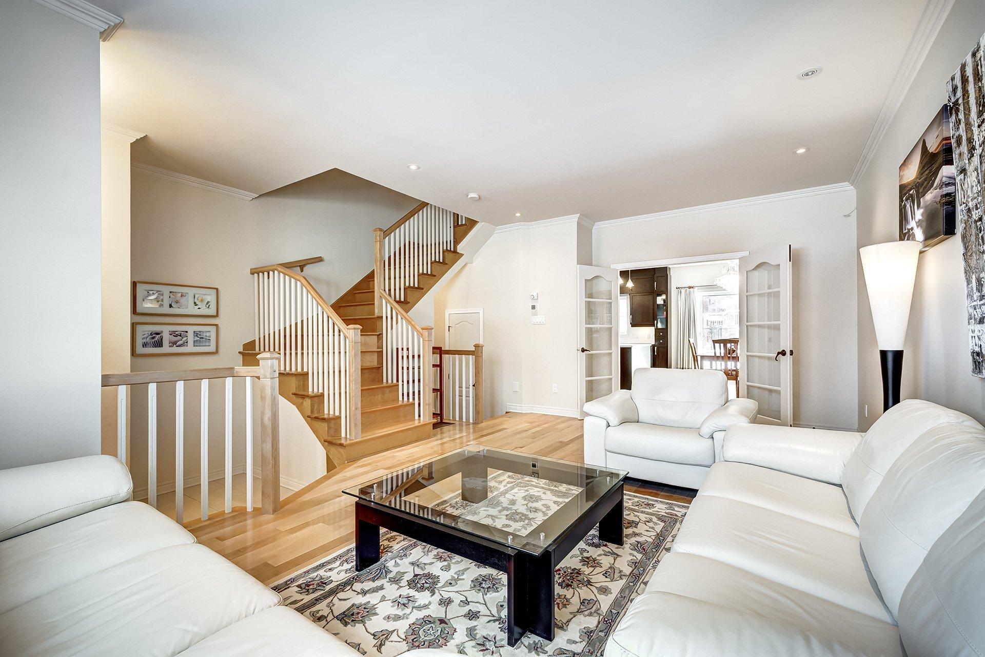 









2220


Rue de l'Équateur

,
Montréal (Saint-Laurent),




QC
H4R0H4

