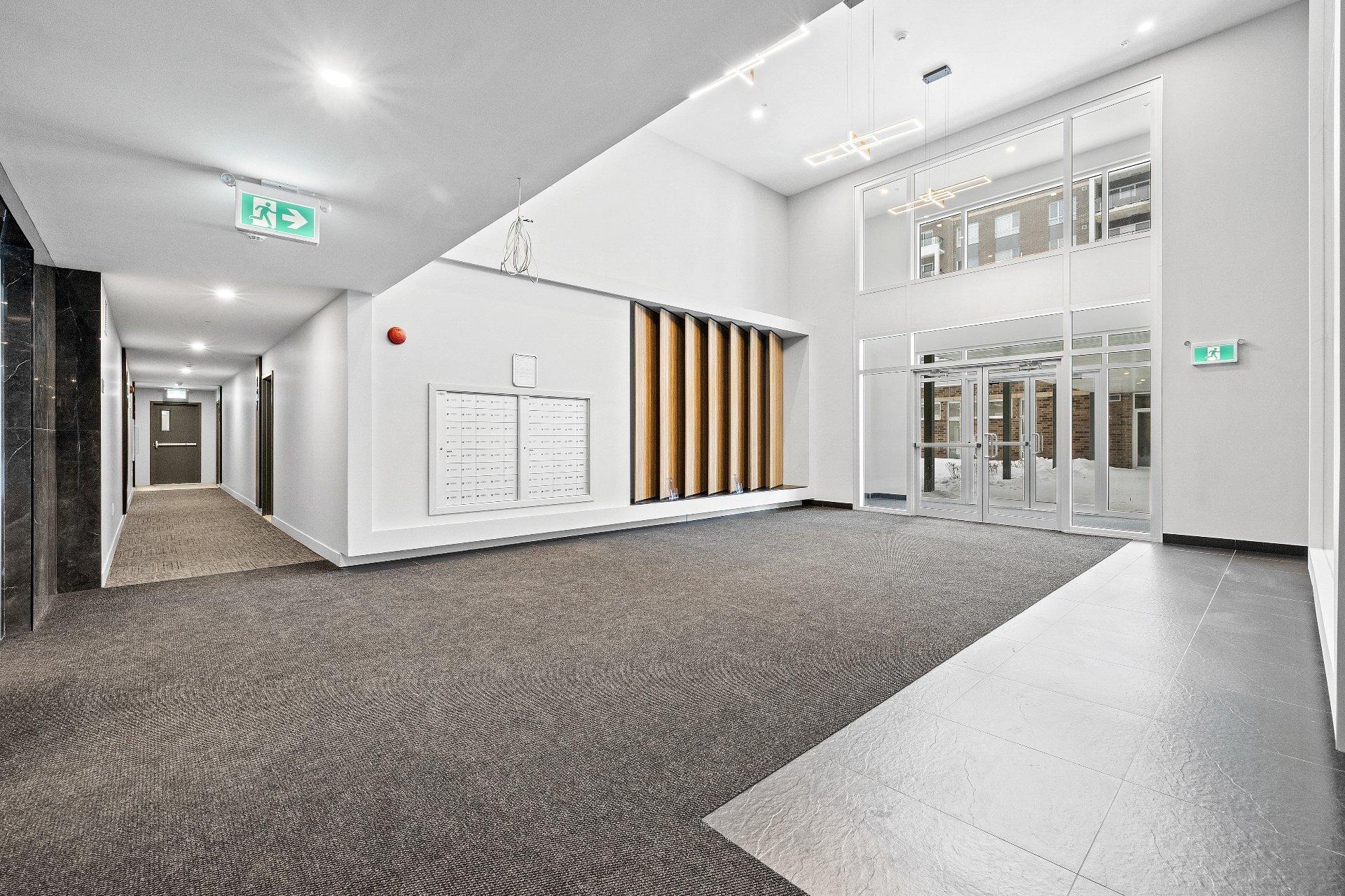 









244


Boul. Hymus

, 810,
Pointe-Claire,




QC
H9R1G3

