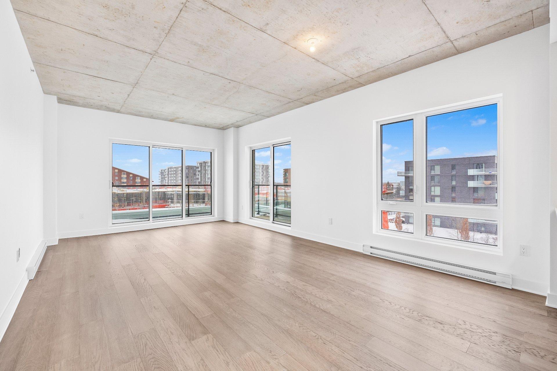 









244


Boul. Hymus

, 810,
Pointe-Claire,




QC
H9R1G3

