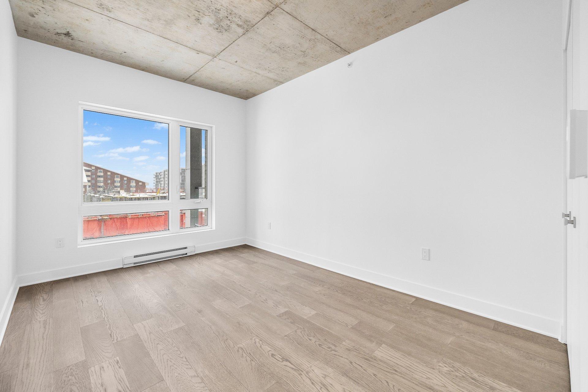 









244


Boul. Hymus

, 810,
Pointe-Claire,




QC
H9R1G3

