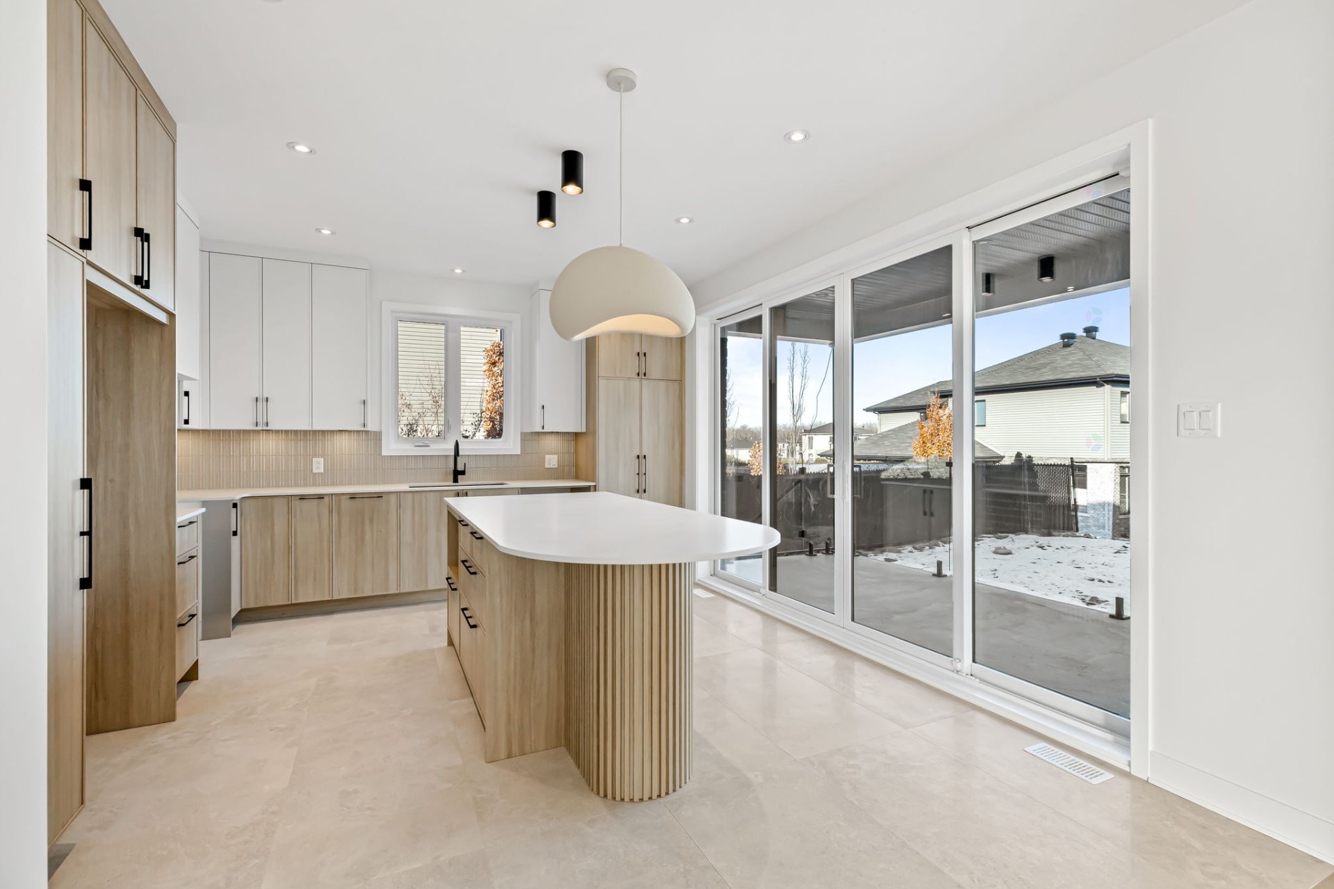 









1145


Rue Jean-Vallerand

,
Boucherville,




QC
J4B0H5

