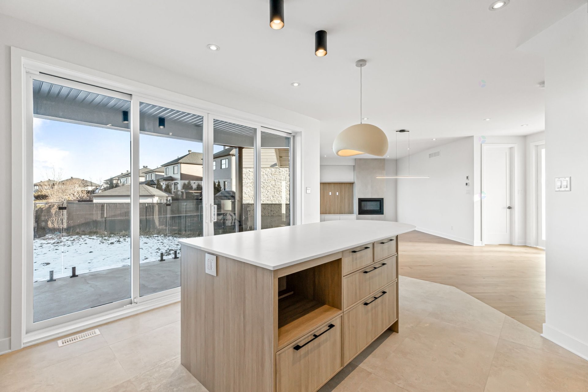 









1145


Rue Jean-Vallerand

,
Boucherville,




QC
J4B0H5

