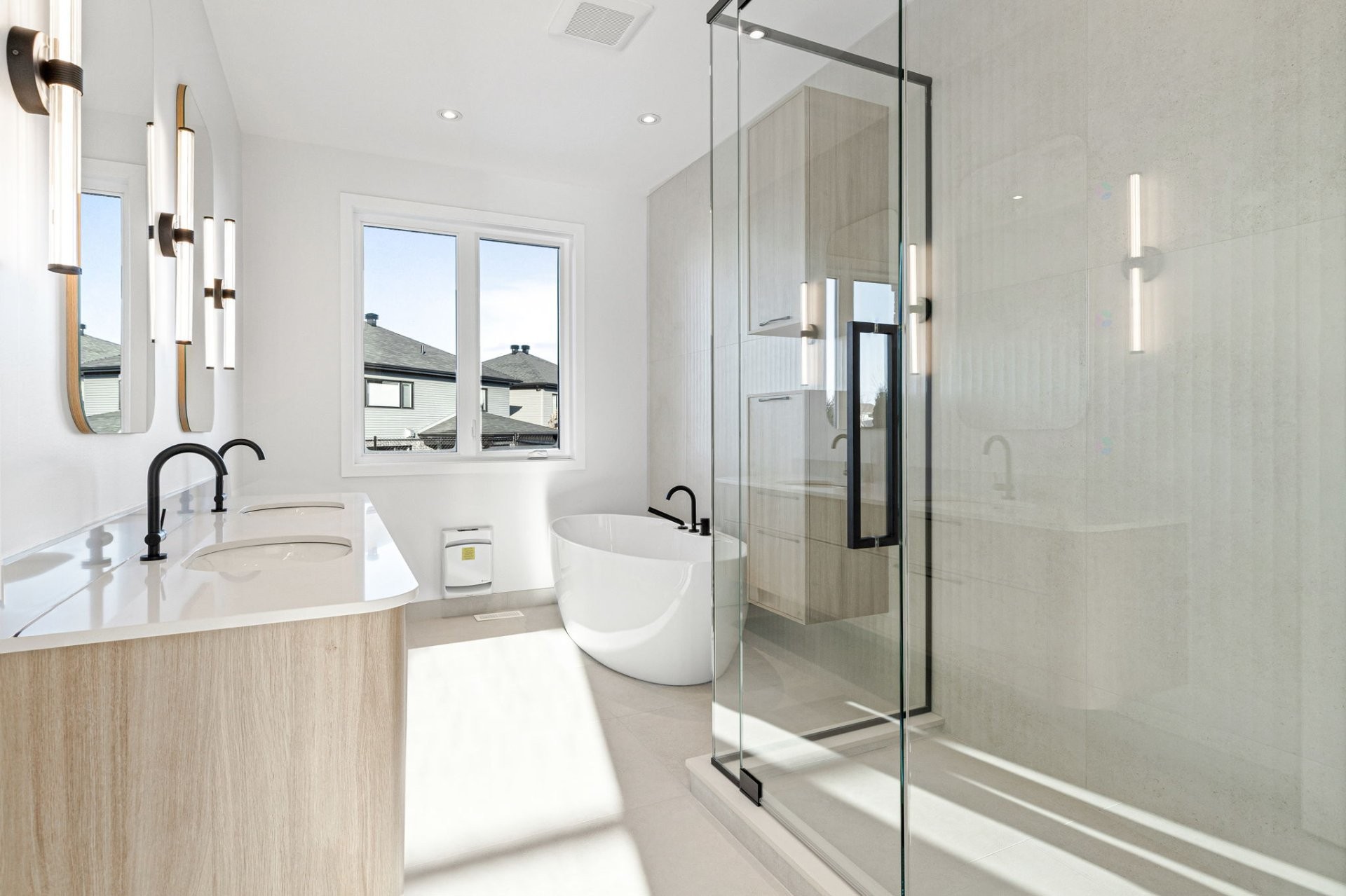 









1145


Rue Jean-Vallerand

,
Boucherville,




QC
J4B0H5

