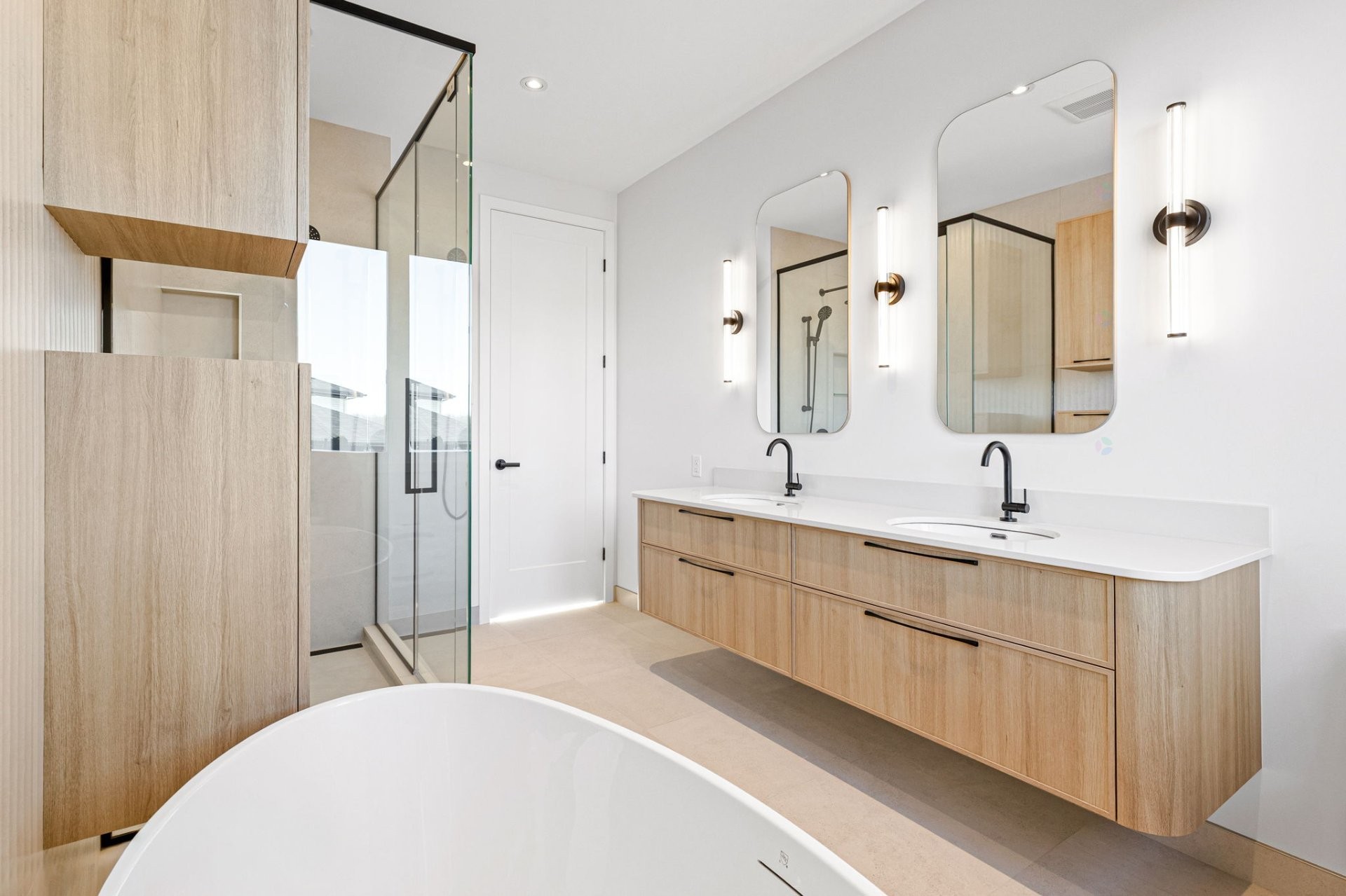 









1145


Rue Jean-Vallerand

,
Boucherville,




QC
J4B0H5

