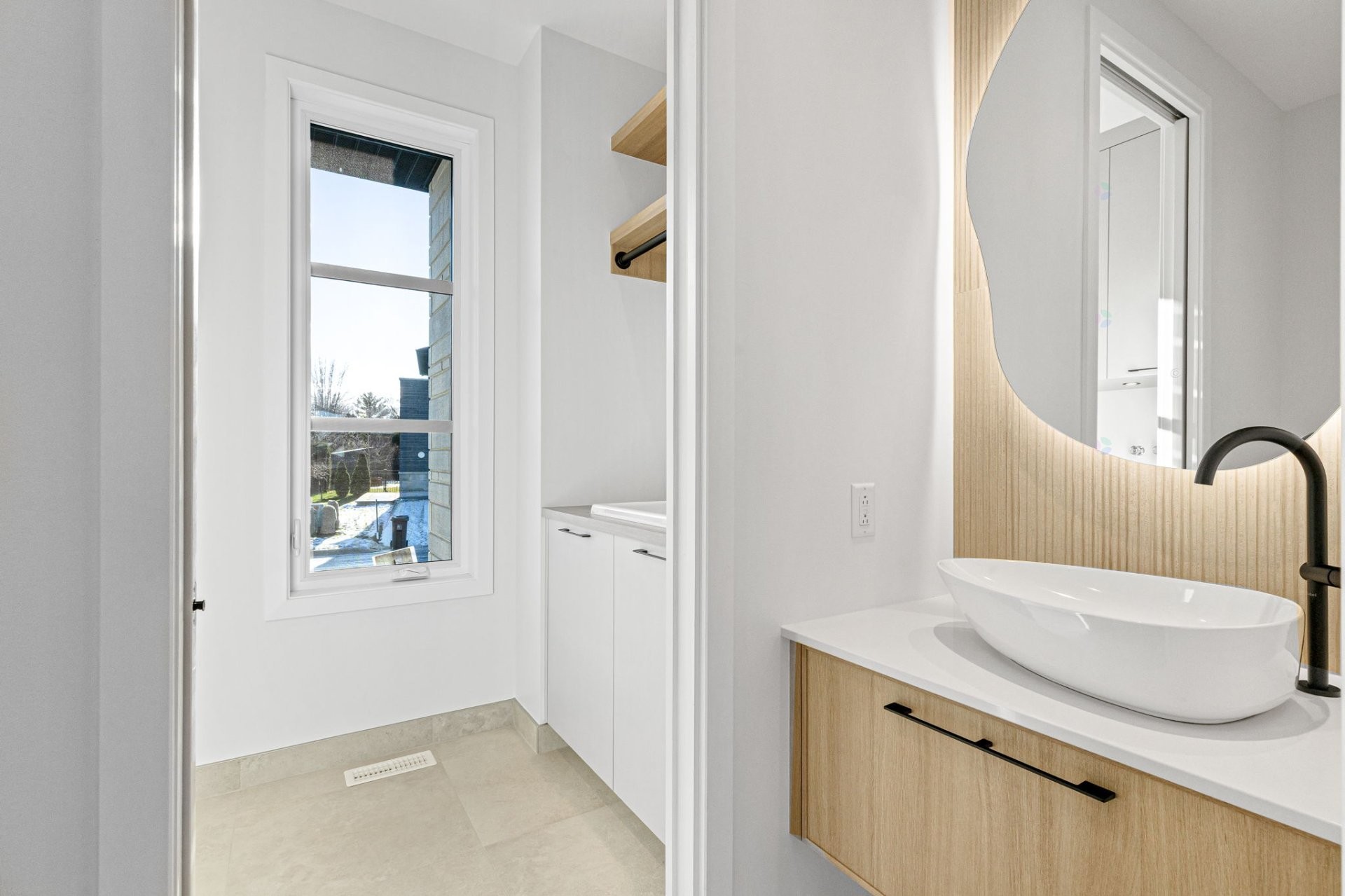 









1145


Rue Jean-Vallerand

,
Boucherville,




QC
J4B0H5

