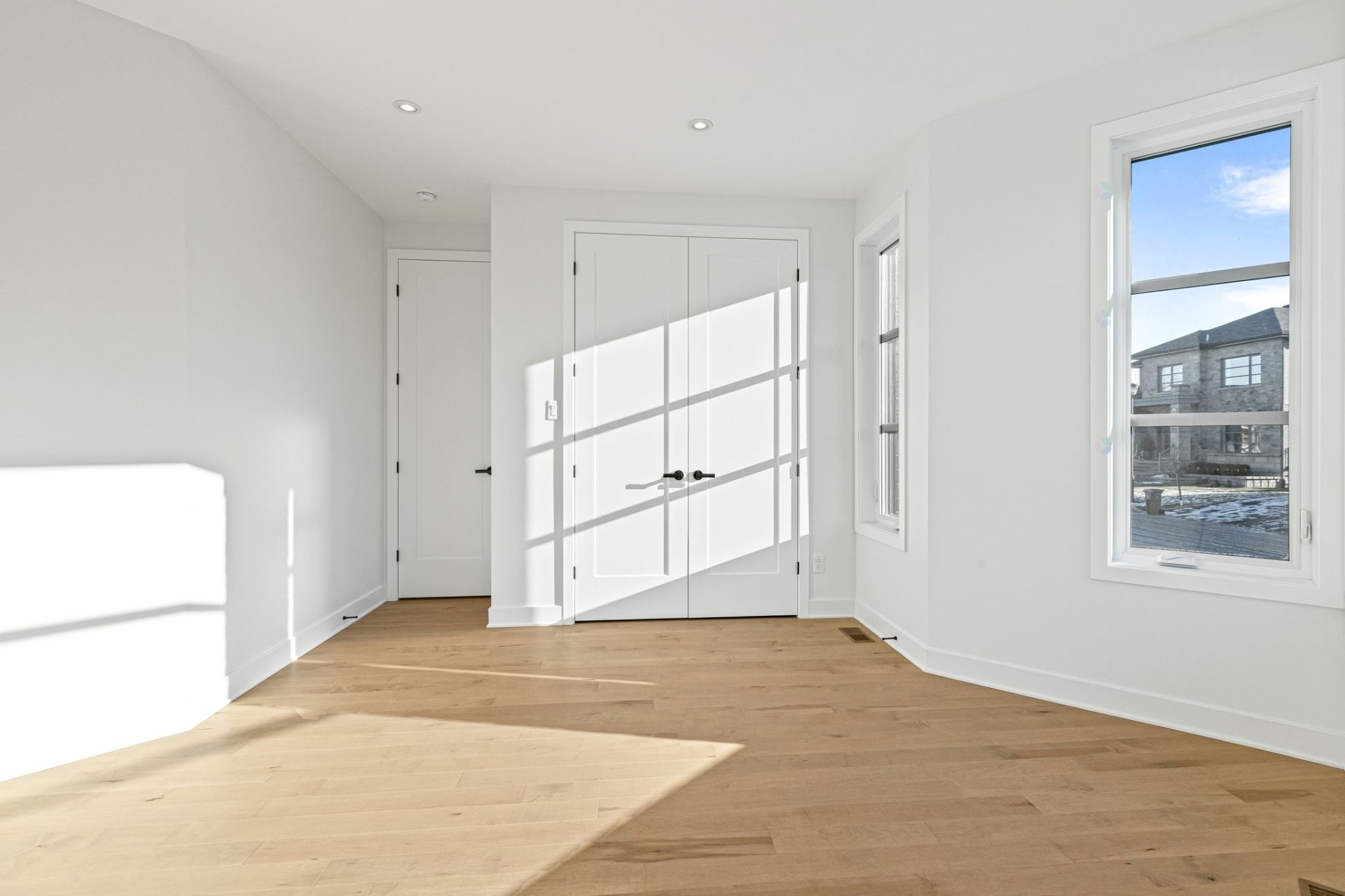 









1145


Rue Jean-Vallerand

,
Boucherville,




QC
J4B0H5

