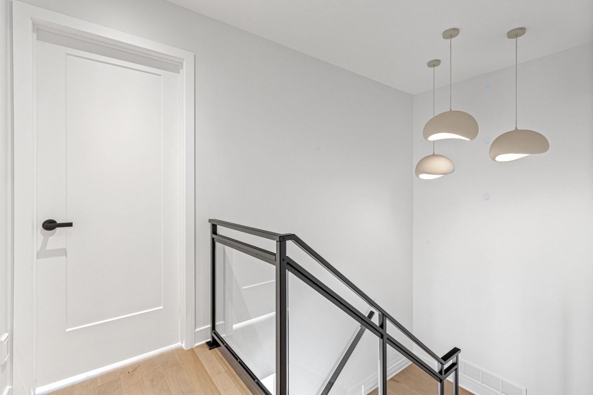 









1145


Rue Jean-Vallerand

,
Boucherville,




QC
J4B0H5

