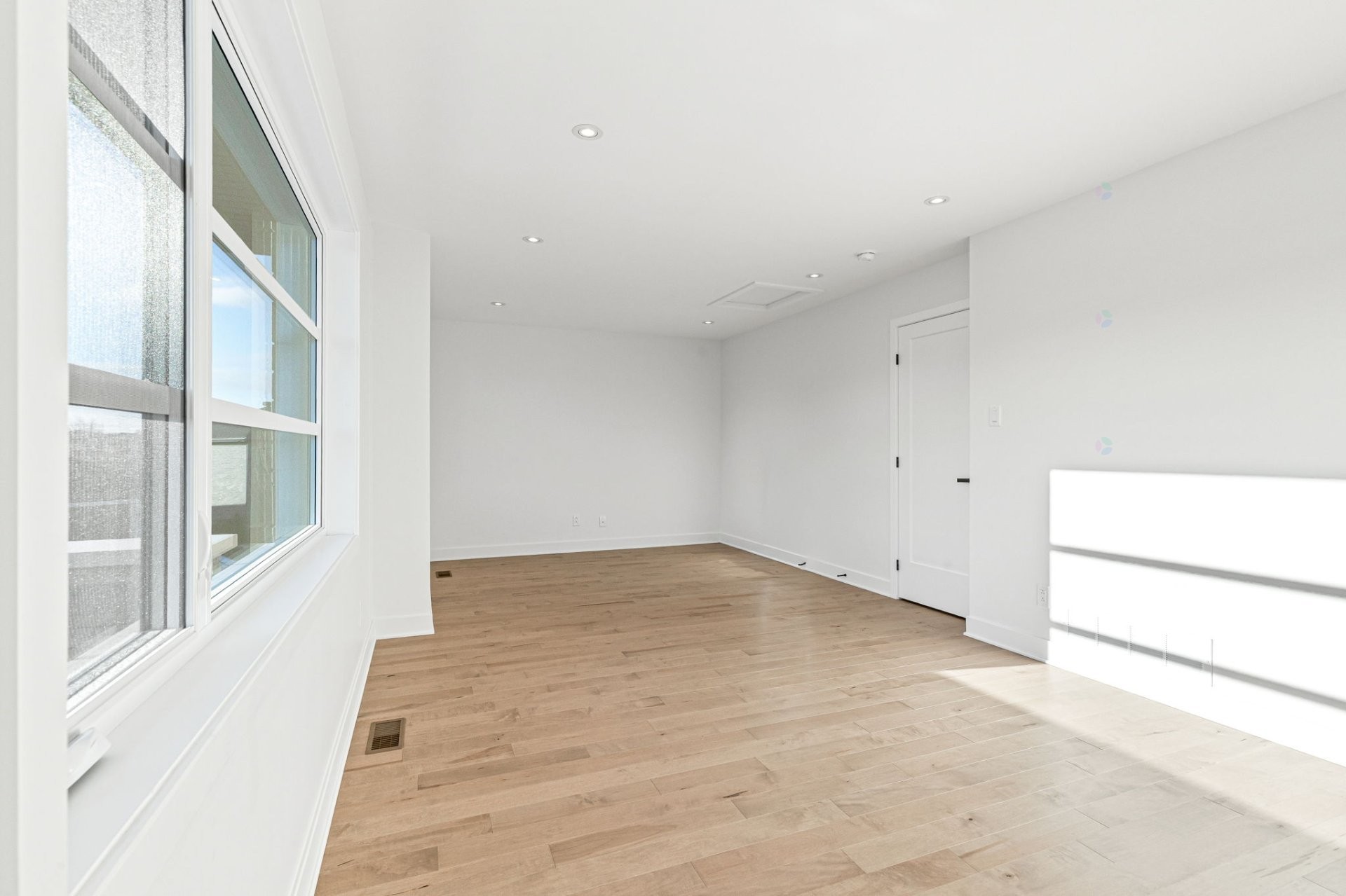 









1145


Rue Jean-Vallerand

,
Boucherville,




QC
J4B0H5

