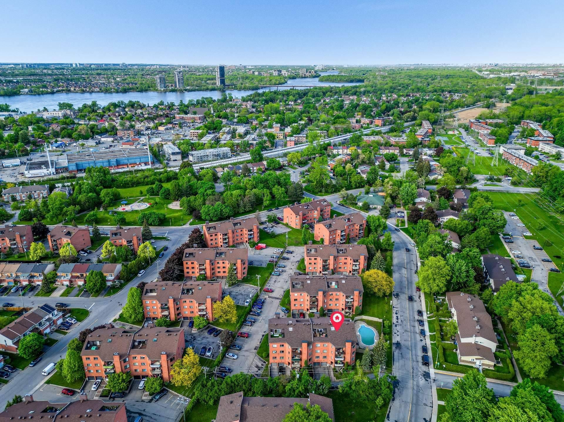 









1350


Rue Hyman

, 201,
Montréal (Pierrefonds-Roxboro),




QC
H8Y3N8

