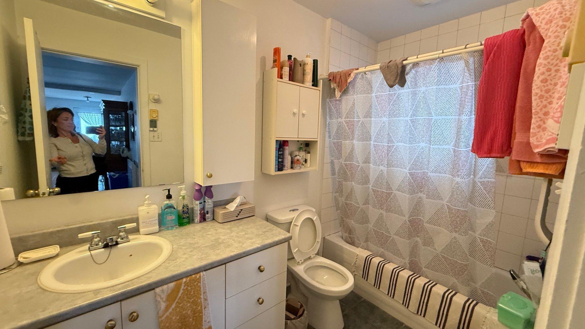 









85

 - 87


Rue Notre-Dame

,
L'Épiphanie,




QC
J5X2V4

