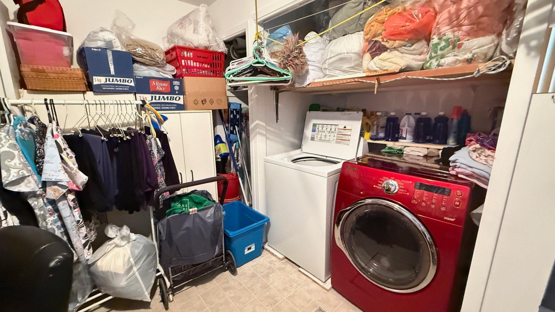 









85

 - 87


Rue Notre-Dame

,
L'Épiphanie,




QC
J5X2V4

