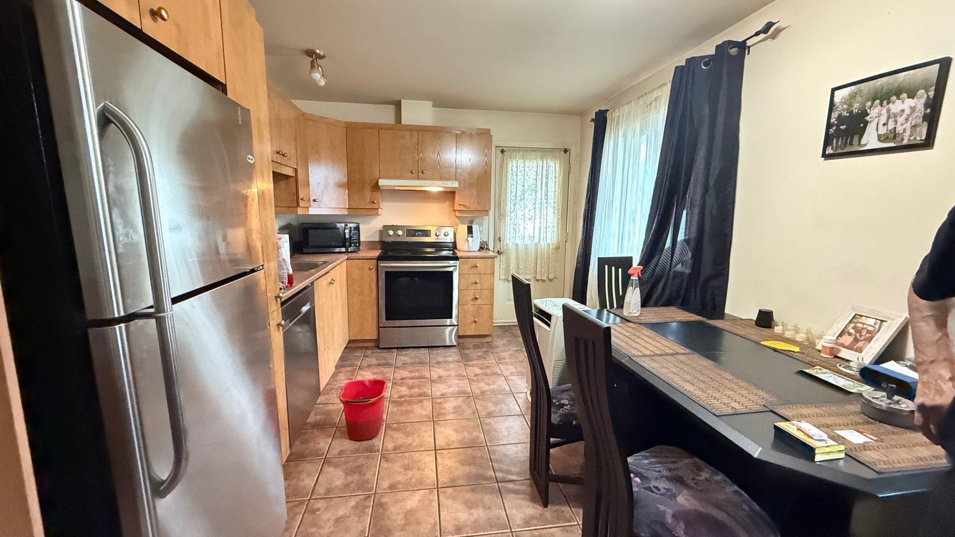 









85

 - 87


Rue Notre-Dame

,
L'Épiphanie,




QC
J5X2V4

