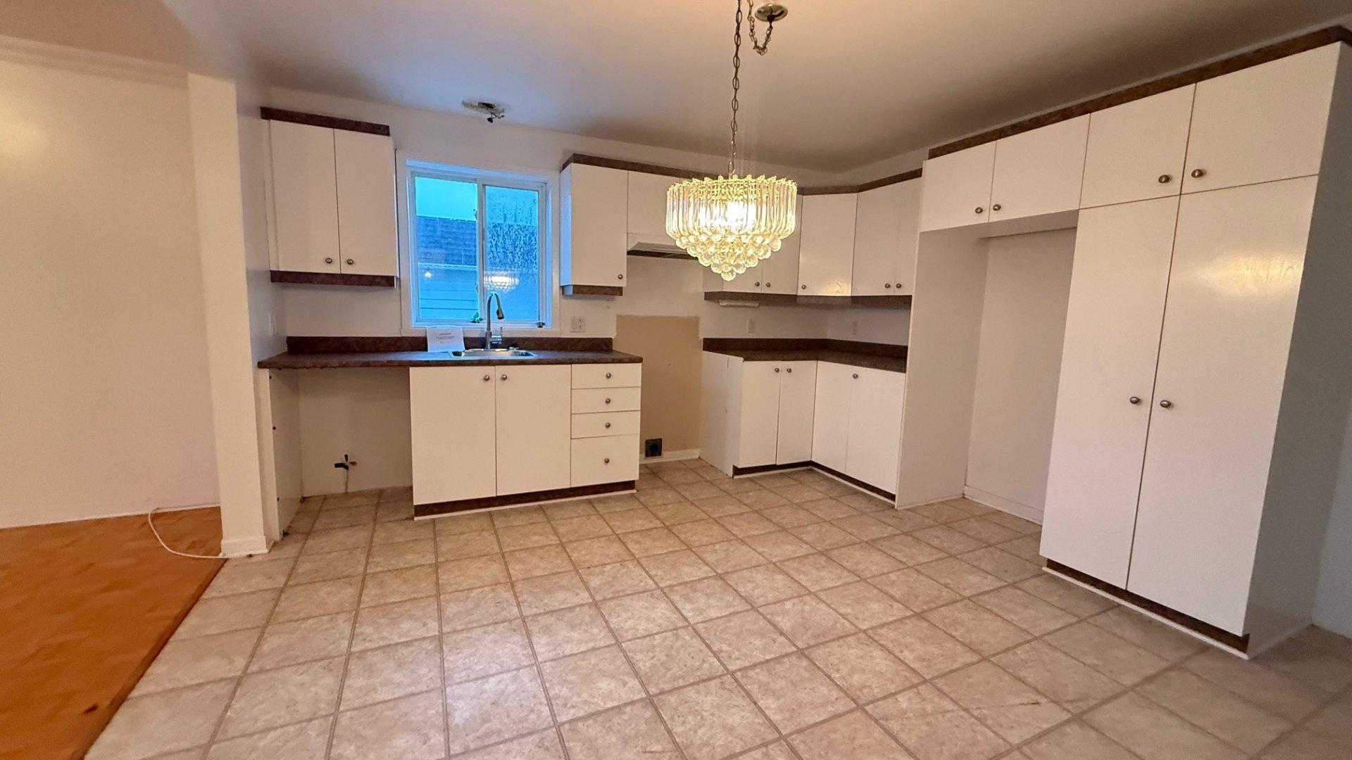 









85

 - 87


Rue Notre-Dame

,
L'Épiphanie,




QC
J5X2V4

