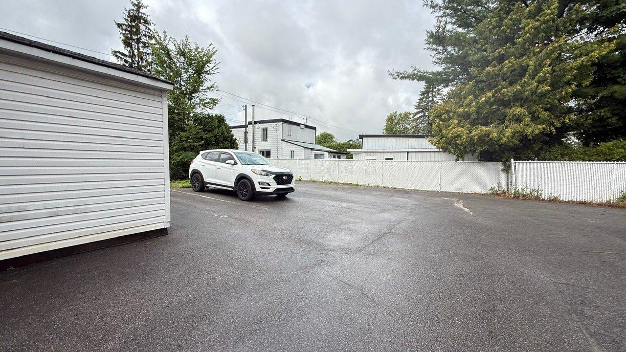 









85

 - 87


Rue Notre-Dame

,
L'Épiphanie,




QC
J5X2V4

