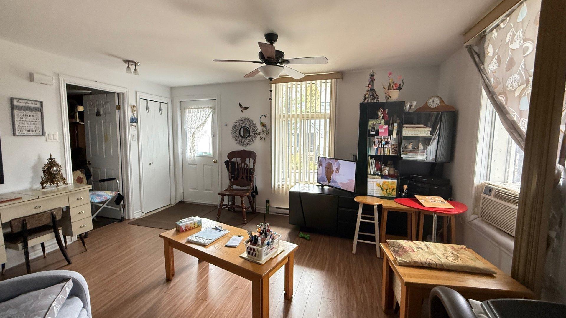 









85

 - 87


Rue Notre-Dame

,
L'Épiphanie,




QC
J5X2V4

