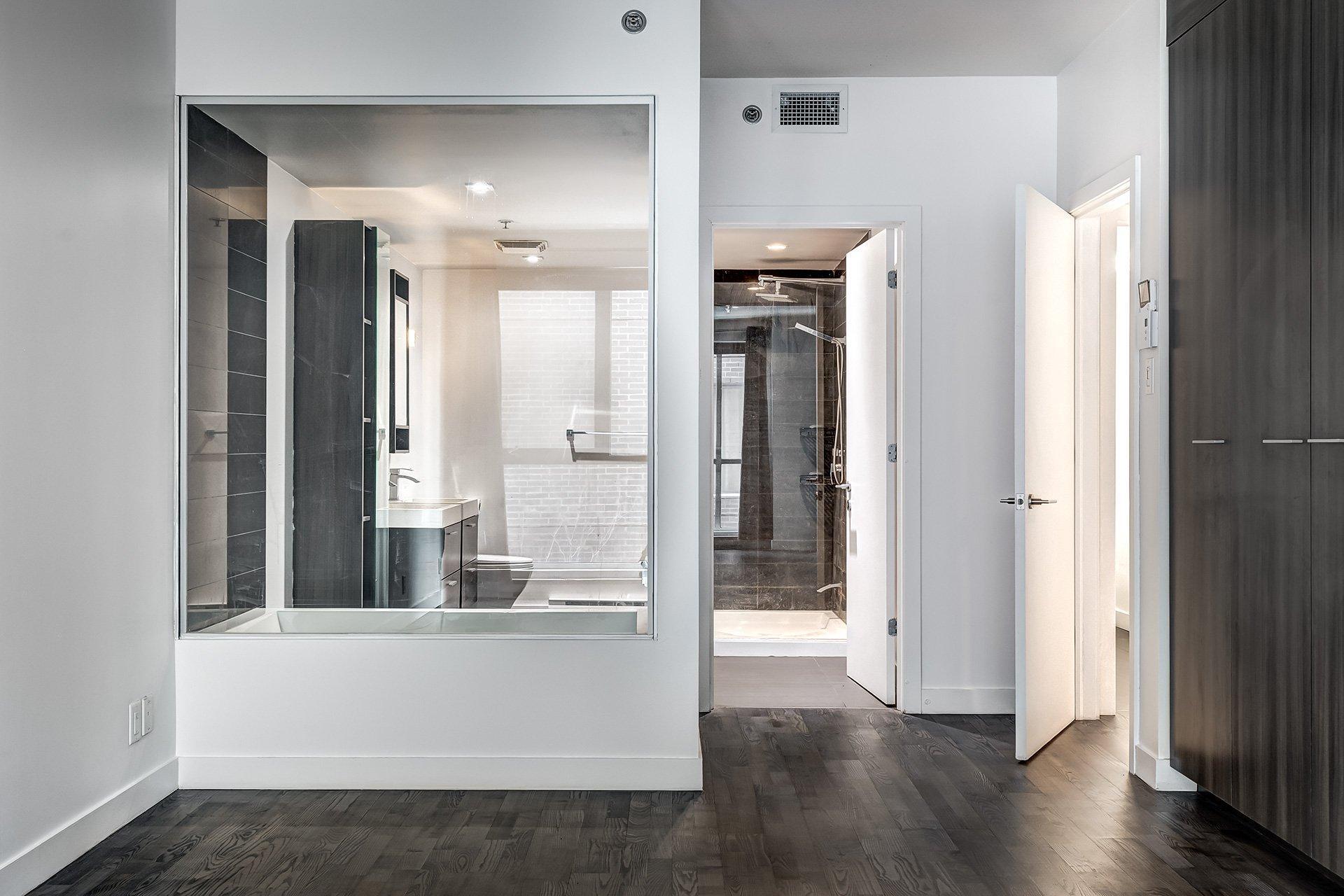 









905


Av. Plymouth

, 312,
Mont-Royal,




QC
H4P1B2

