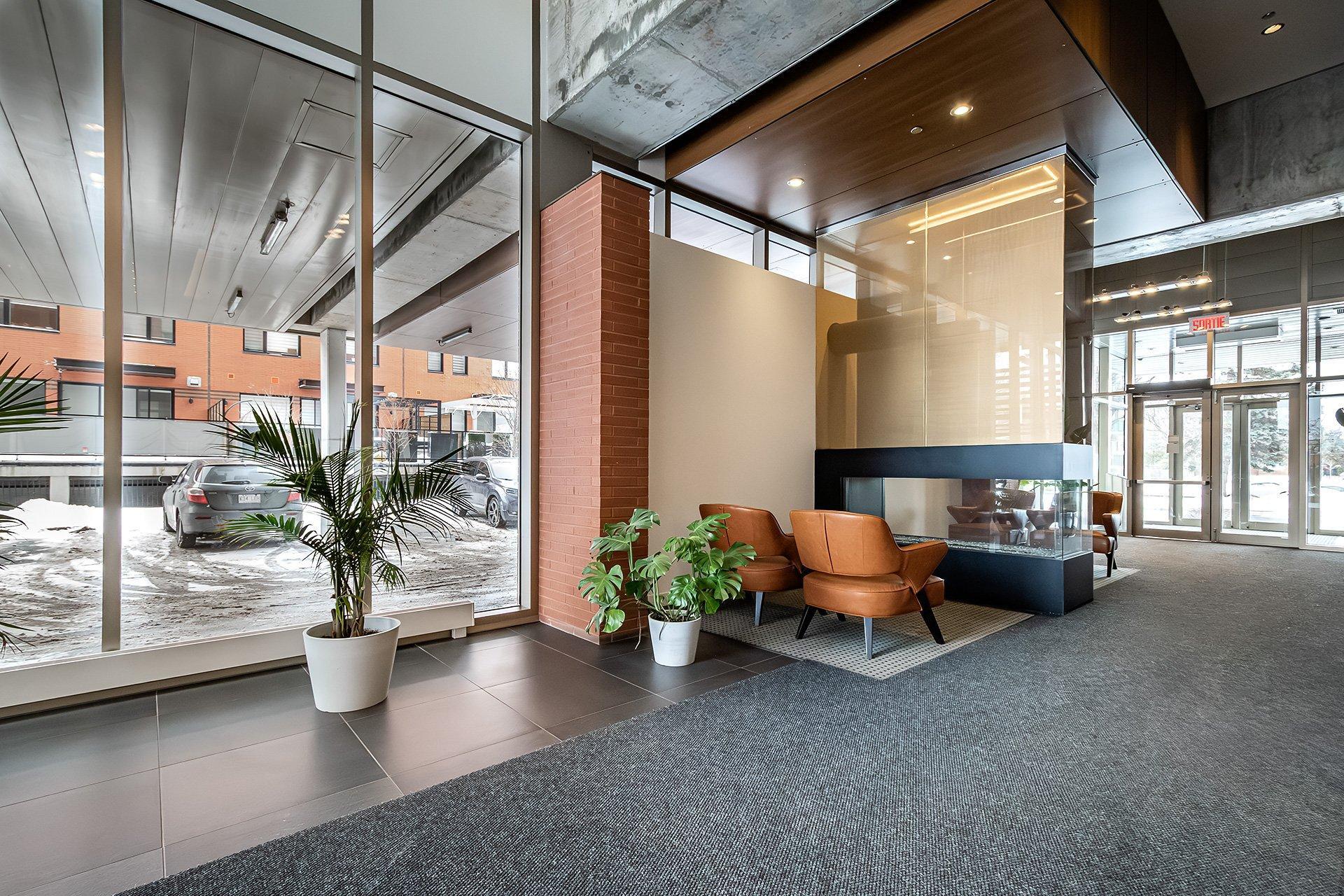 









905


Av. Plymouth

, 312,
Mont-Royal,




QC
H4P1B2

