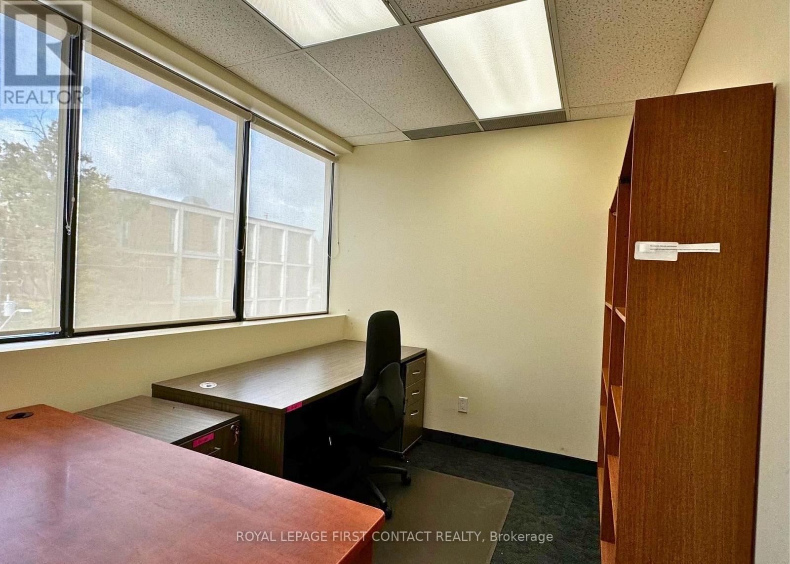 












301 - 135 BAYFIELD STREET

,
Barrie,




Ontario
L4M3B3

