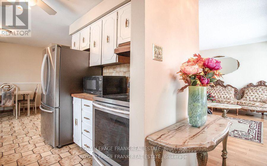 












1273 BELAIR CRESCENT

,
Oshawa (Eastdale),




Ontario
L1K1G9

