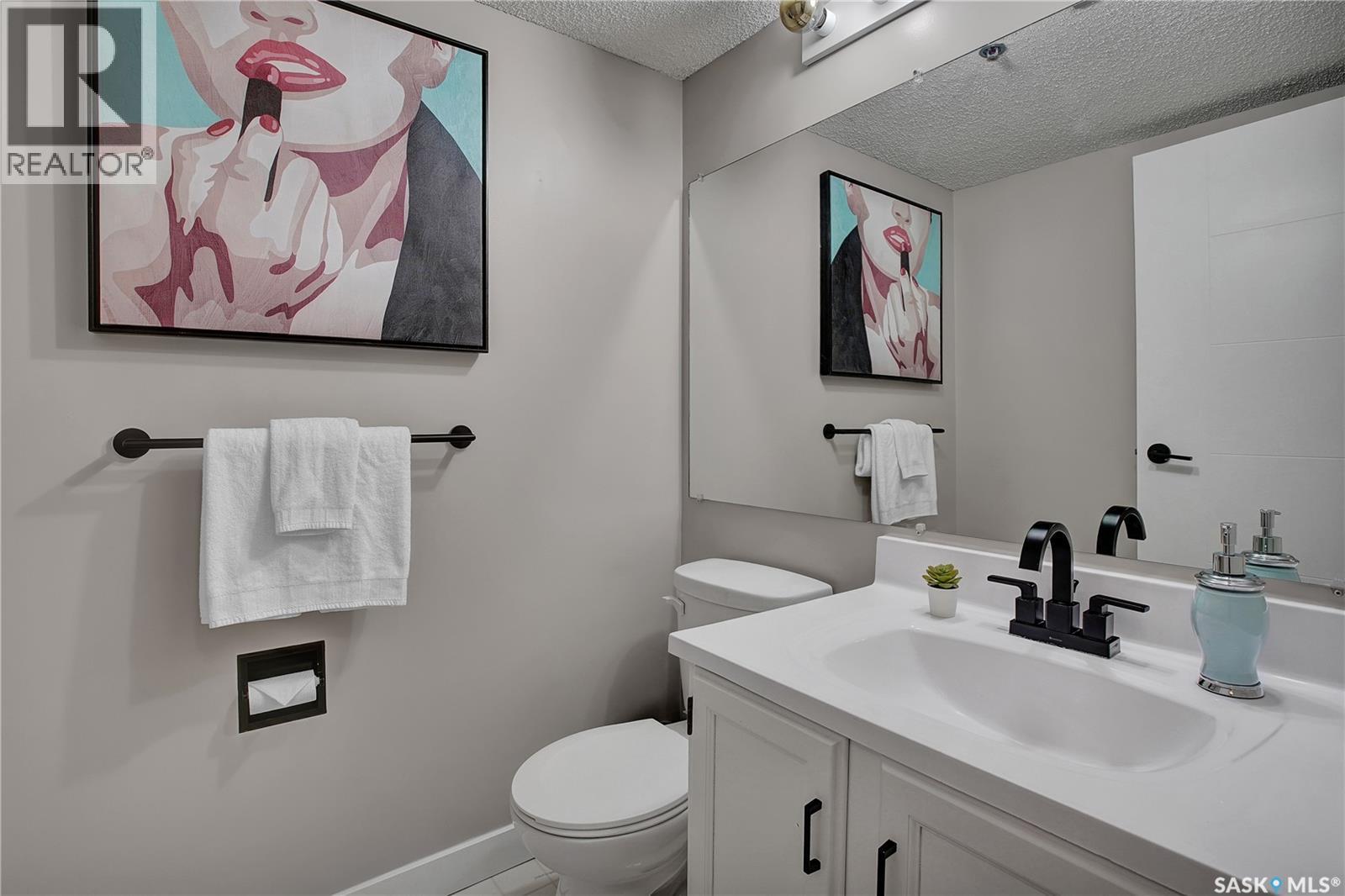 












606 430 5th AVENUE N

,
Saskatoon,




Saskatchewan
S7K6Z2

