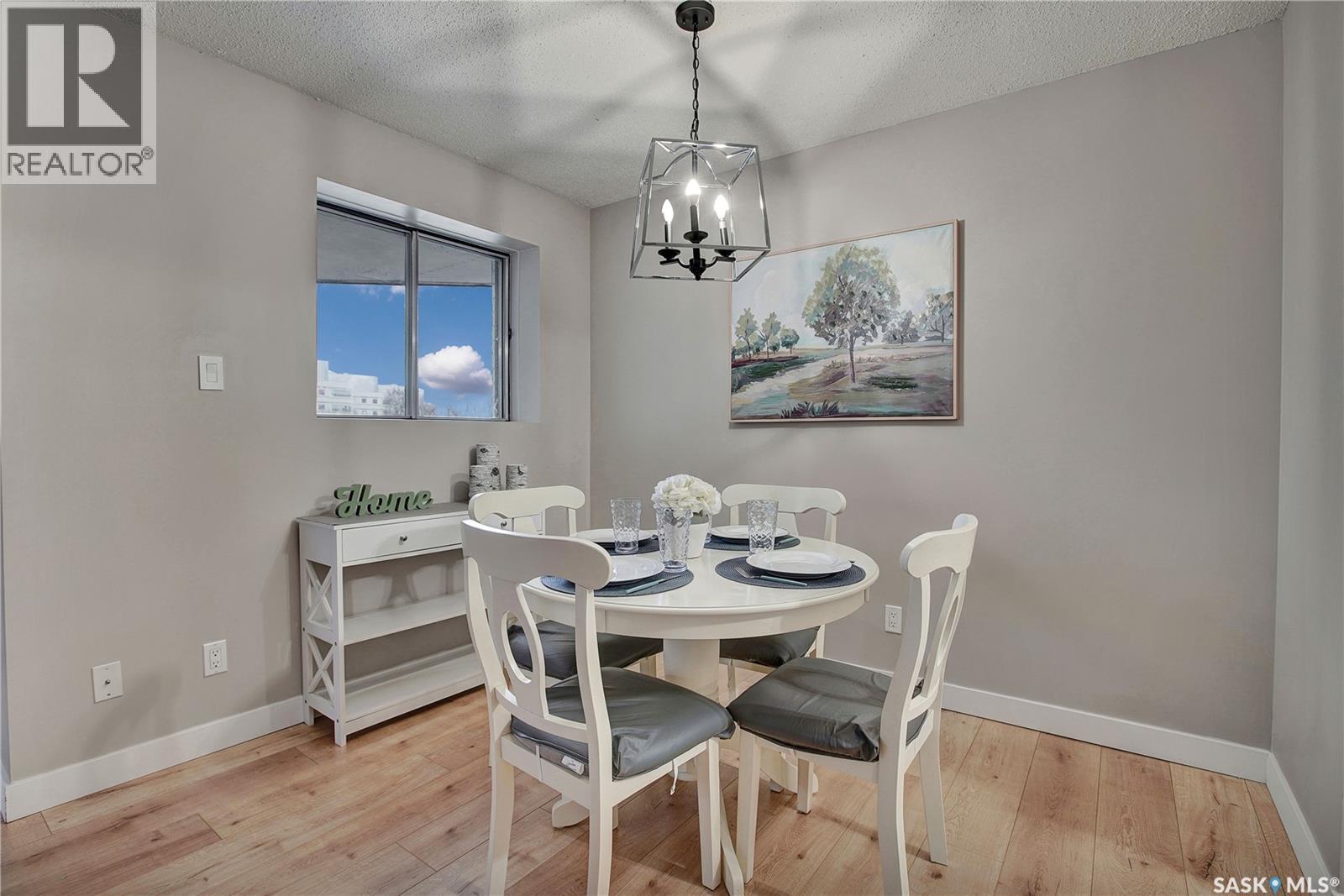 












606 430 5th AVENUE N

,
Saskatoon,




Saskatchewan
S7K6Z2

