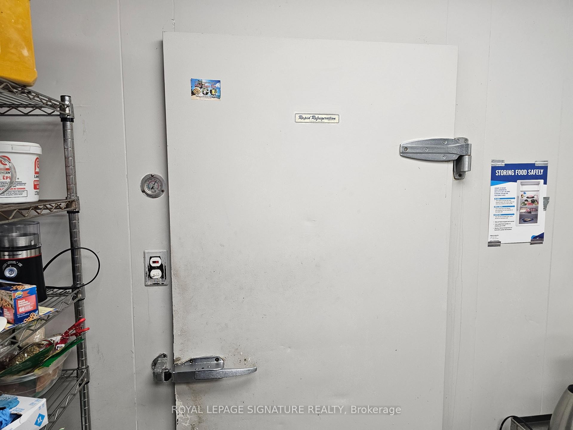 









350


Davis

Drive, 7,
Newmarket,




ON
L3Y 2N7

