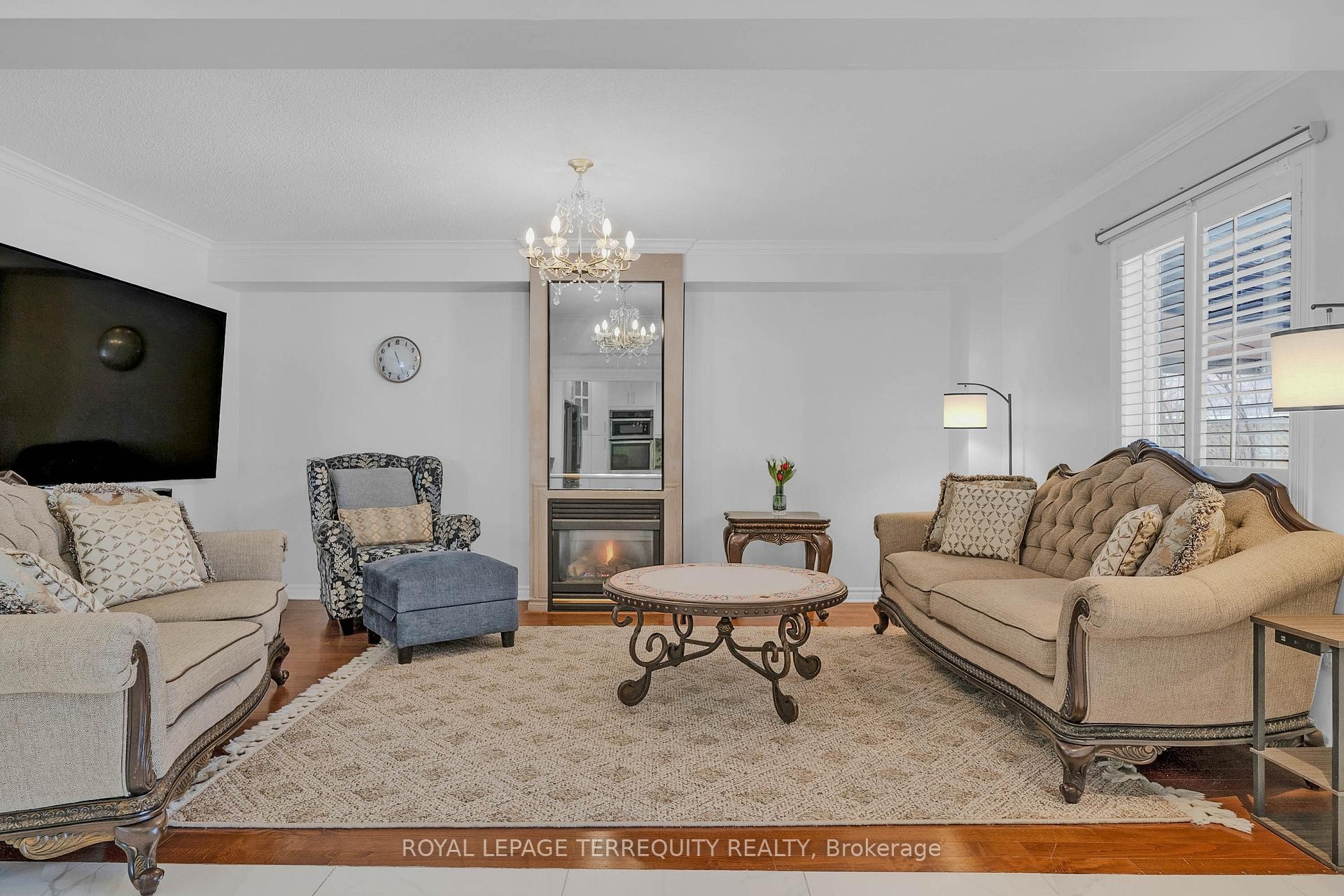 









8


Shallimar

Court,
Brampton,




ON
L6X 4N2

