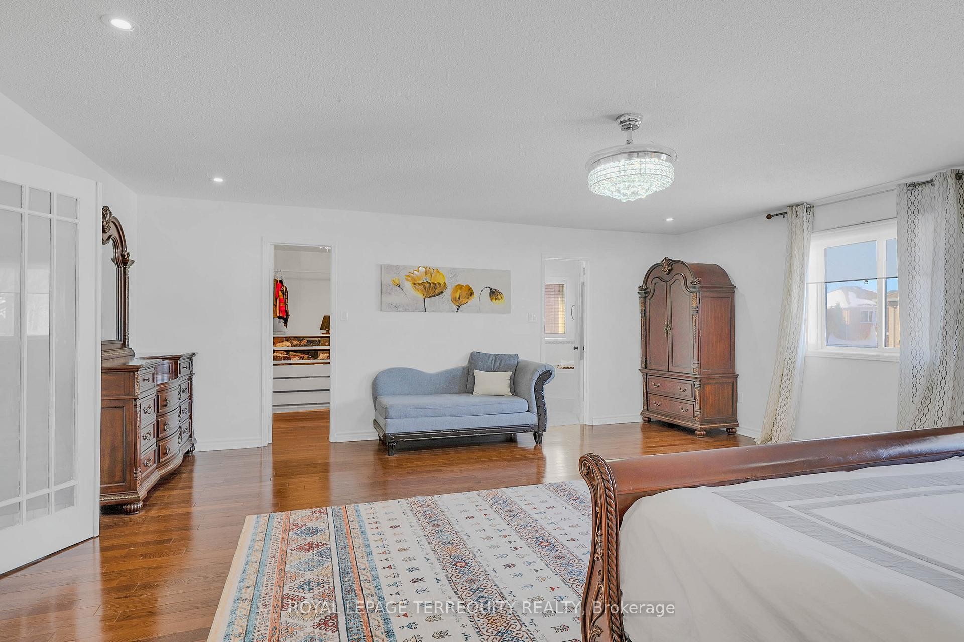 









8


Shallimar

Court,
Brampton,




ON
L6X 4N2

