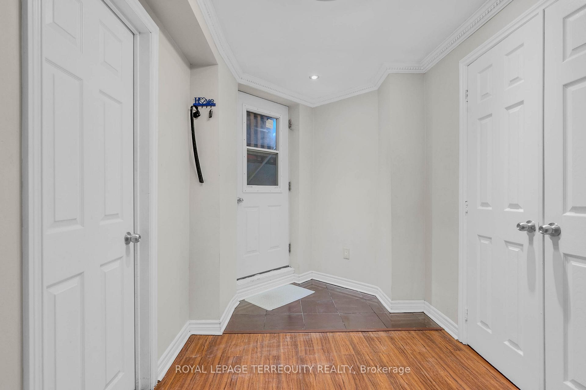 









8


Shallimar

Court,
Brampton,




ON
L6X 4N2

