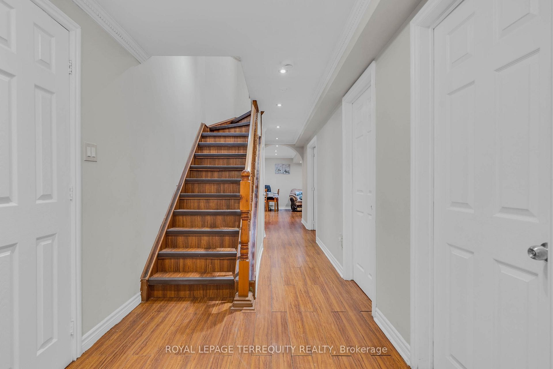 









8


Shallimar

Court,
Brampton,




ON
L6X 4N2

