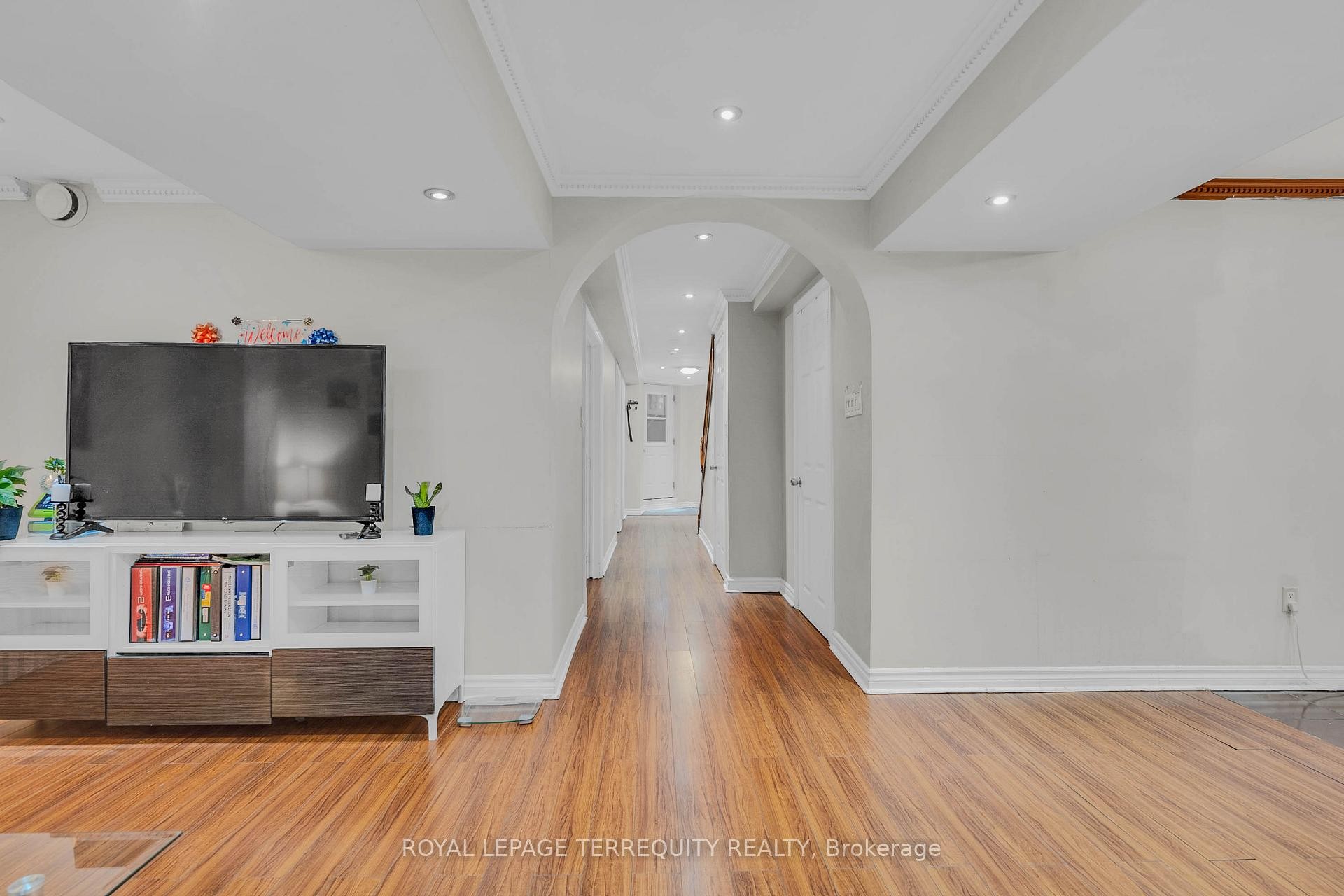 









8


Shallimar

Court,
Brampton,




ON
L6X 4N2

