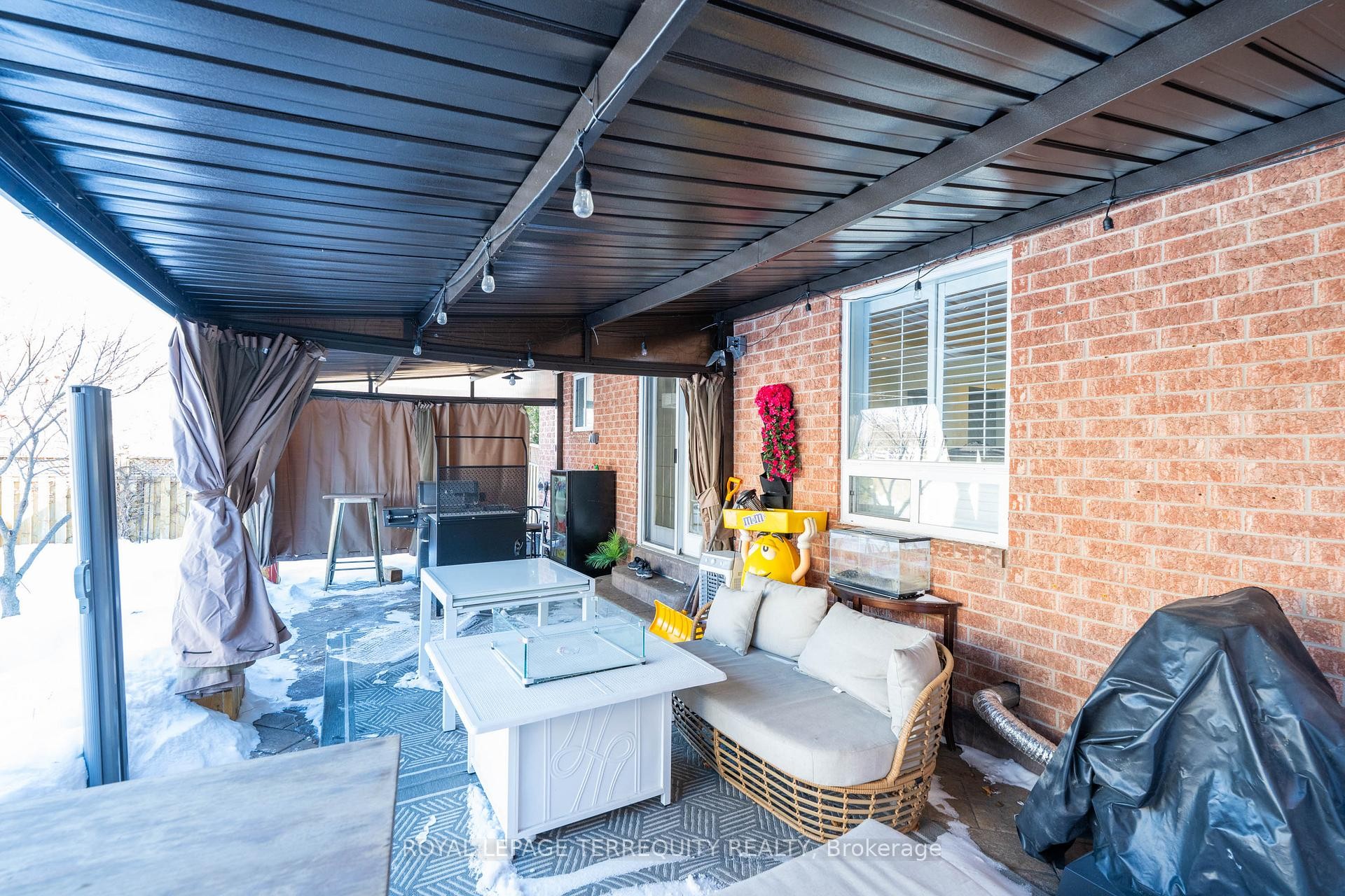 









8


Shallimar

Court,
Brampton,




ON
L6X 4N2

